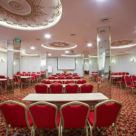 Monarch White Hotel